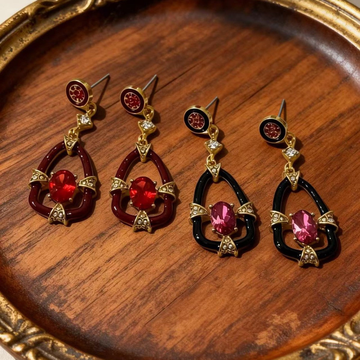 Water Droplets Stud Earrings For Unisex Featuring Dyed Black Zinc Alloy With Rhinestones And 925 Sterling Silver Posts