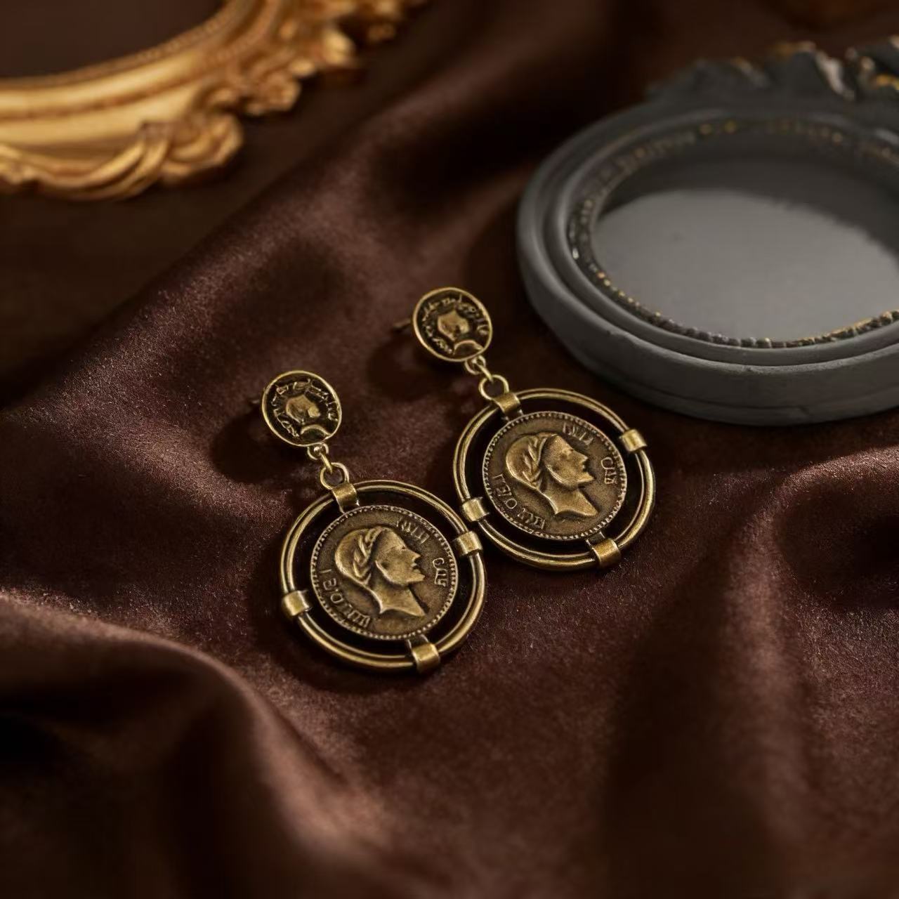 Gold Portrait Stud Earrings For Women Featuring 925 Sterling Silver Metal In Retro Style