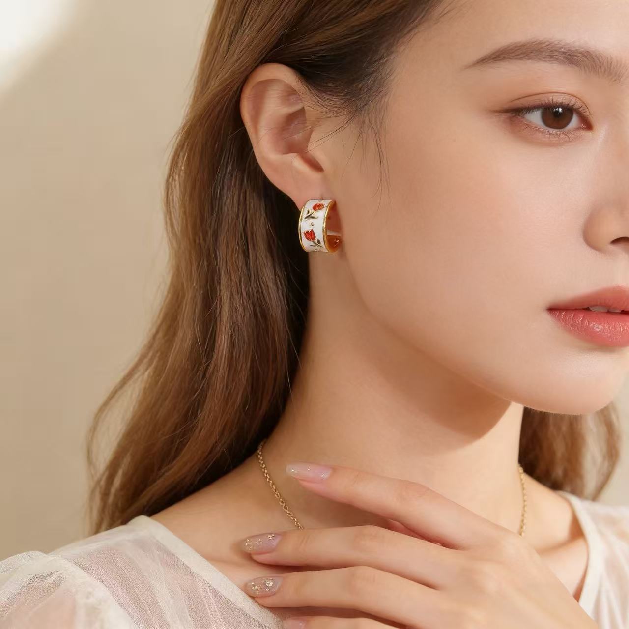 Retro Tulips Stud Earrings For Women With 925 Sterling Silver Posts Featuring Enamel Craftsmanship