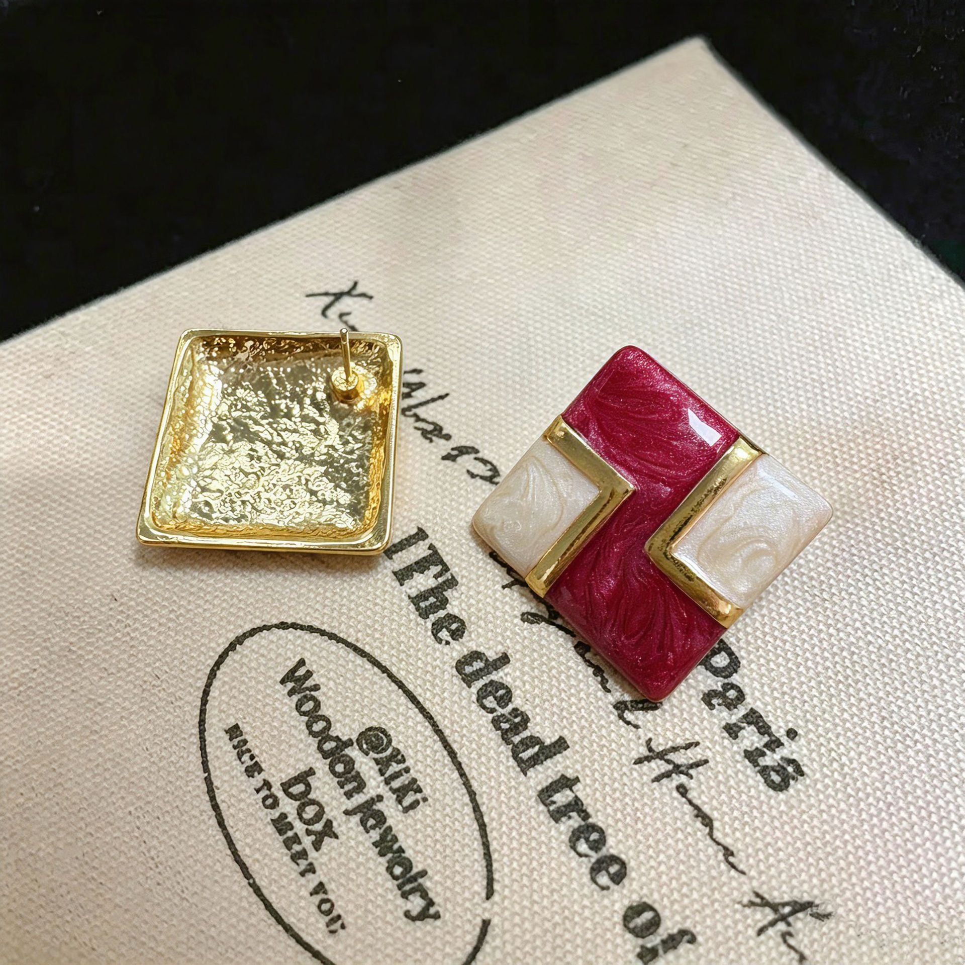 Square Enamel Stud Earrings For Unisex Featuring Zinc Alloy With 925 Sterling Silver Ear Pins In Silver