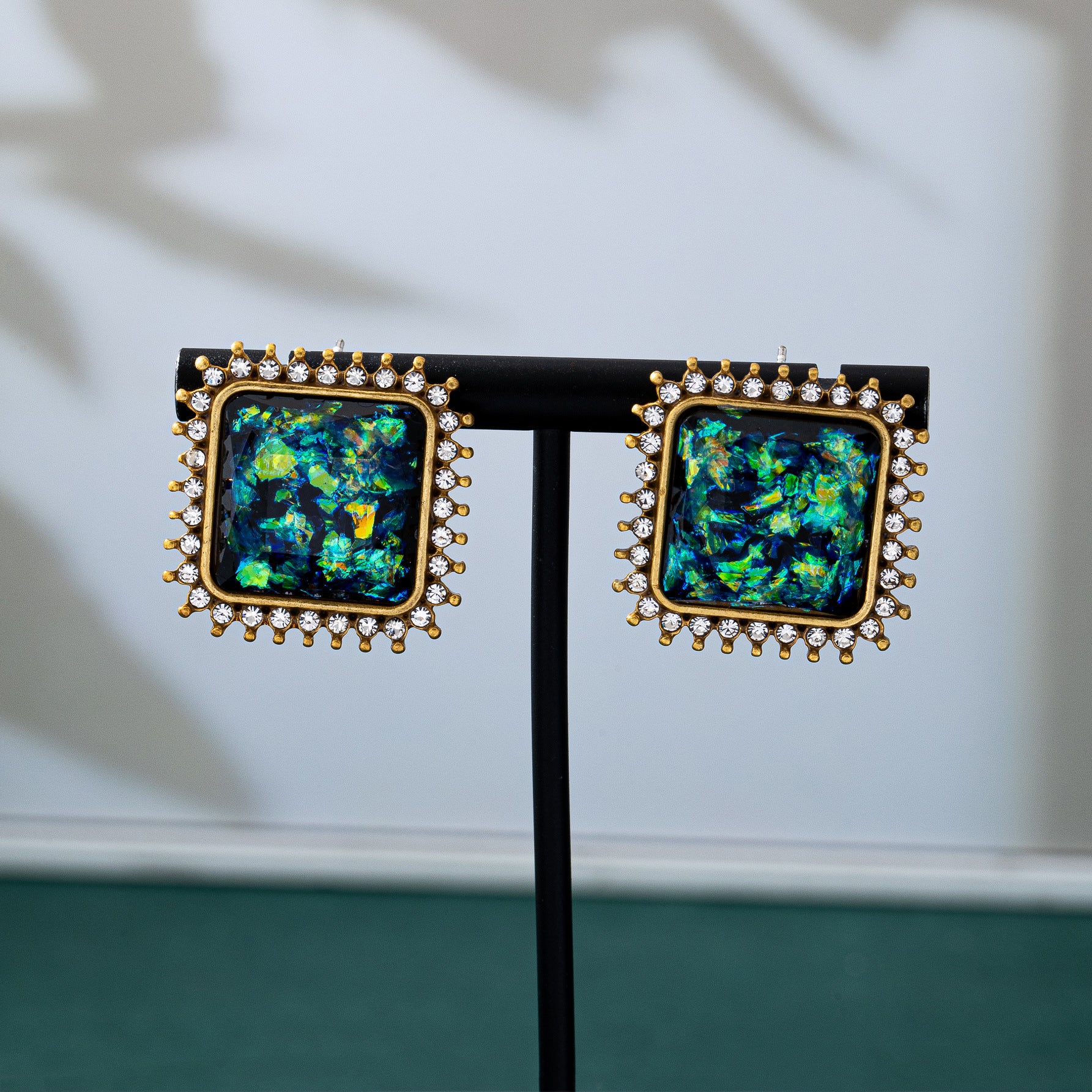 Bow Tie Stud Earrings For Unisex Featuring Zinc Alloy With Crystal Inlay And 925 Sterling Silver Posts In Retro Style