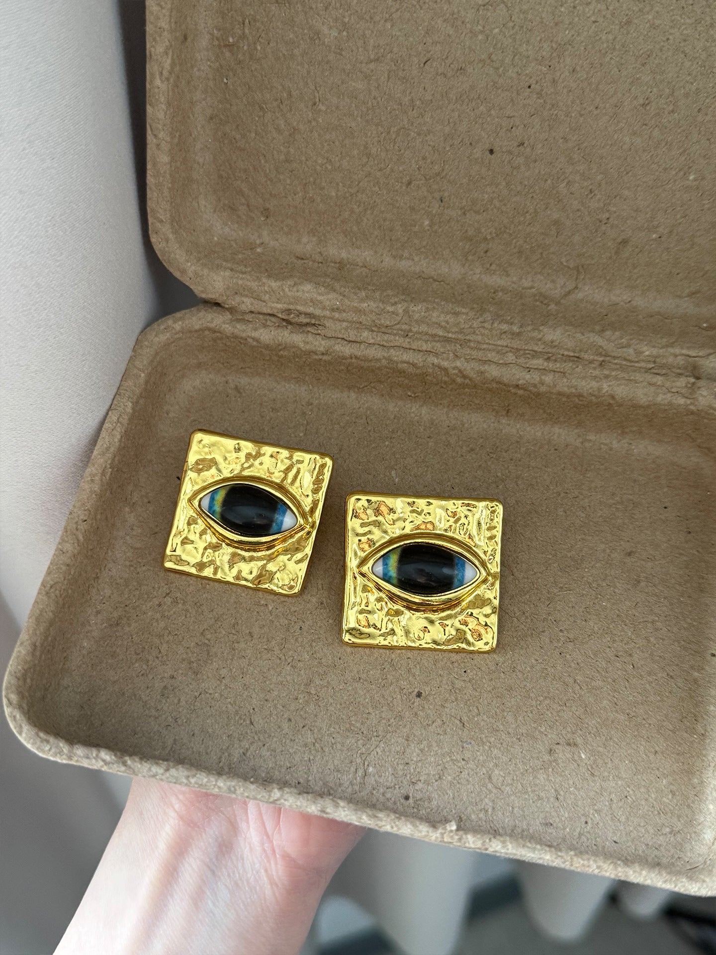 Devil's Eye Asymmetrical Earrings For Women In Retro Style With Electroplated Alloy
