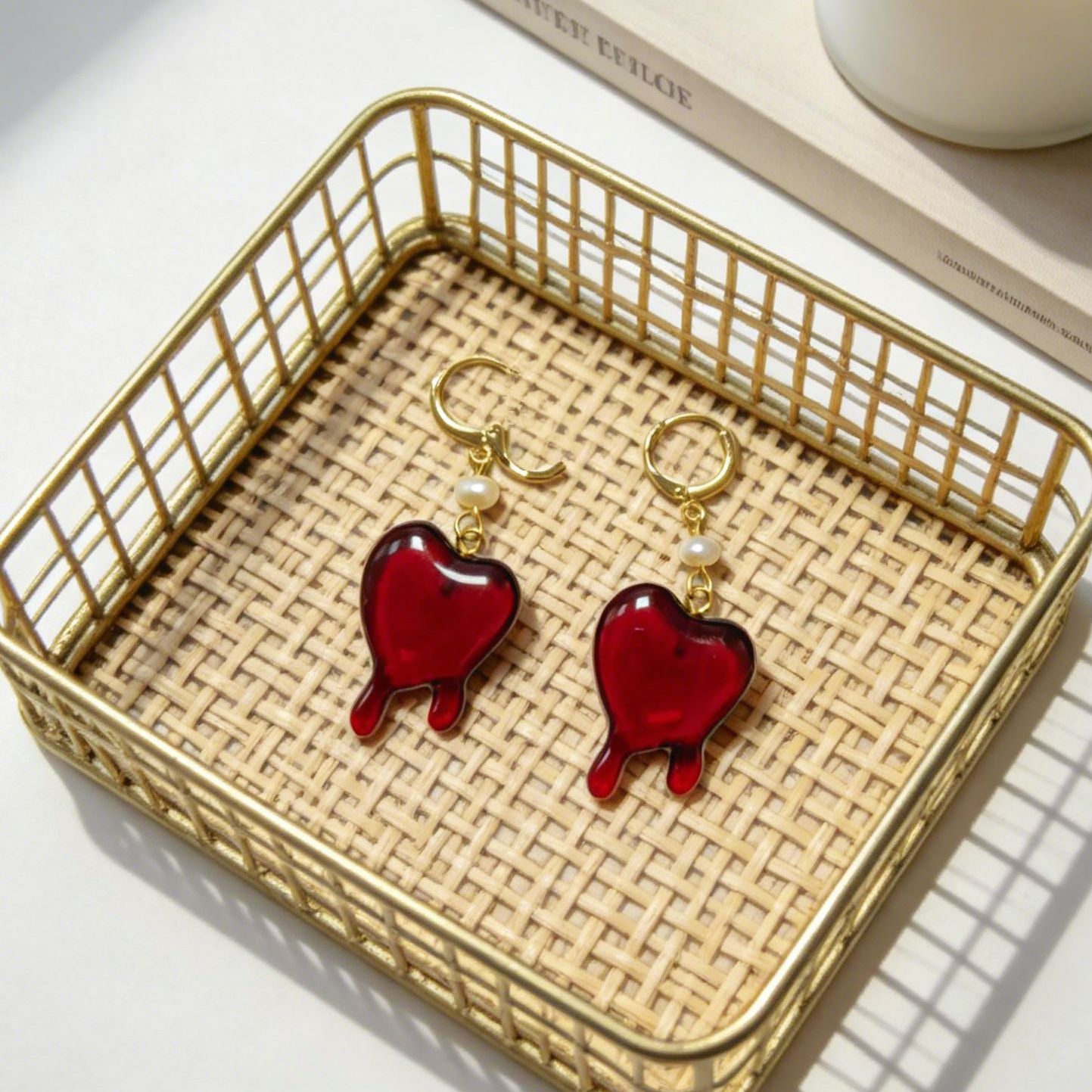 Heart Shape Stud Earrings For Unisex Featuring Electroplated Zinc Alloy With 925 Sterling Silver Posts In Retro Style