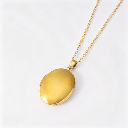 Oval Silver Necklace For Elegant Style And Versatile Wear
