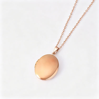 Oval Silver Necklace For Elegant Style And Versatile Wear