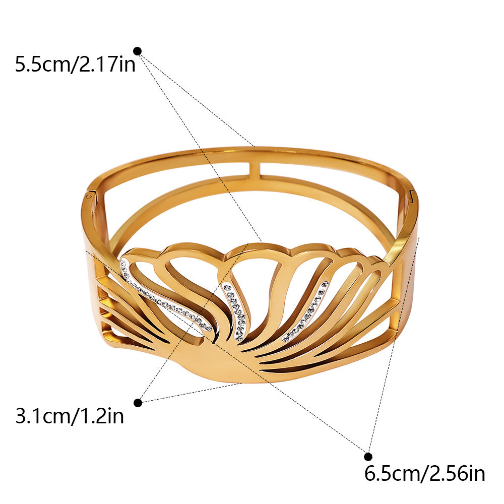Circle Inlay Titanium Steel Bangle With Electroplated Gold Plating Process