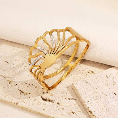 Circle Inlay Titanium Steel Bangle With Electroplated Gold Plating Process