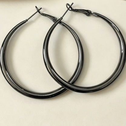 Simple Style Round Earrings For Women In Golden Metal Featuring Electroplated Finish