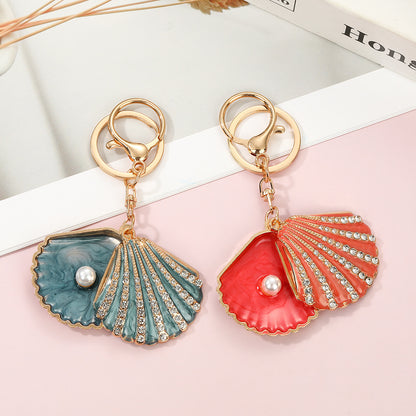 Christmas Shell Key Chain In Grey With Rhinestone Inlay, Zinc Alloy Bag Charm Accessory