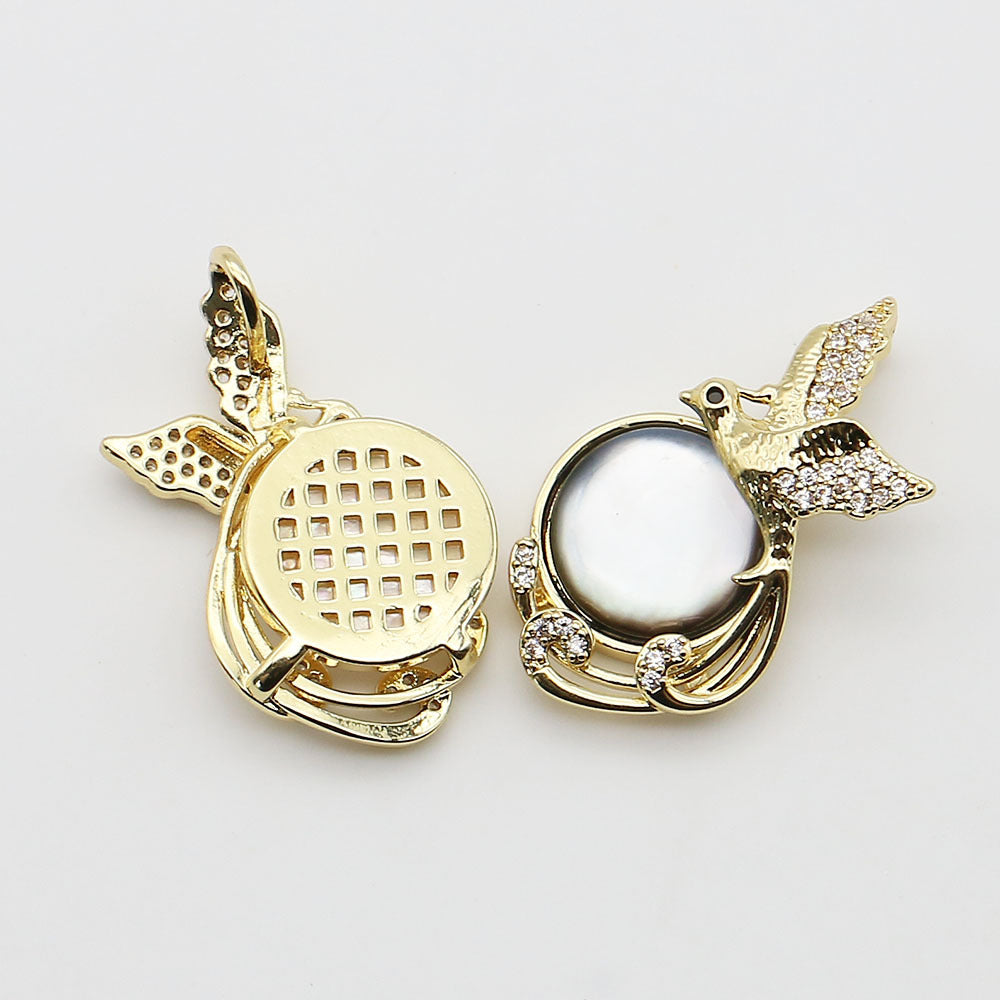 Round Shell Pendant With Rhinestones, Electroplated Finish, White Color