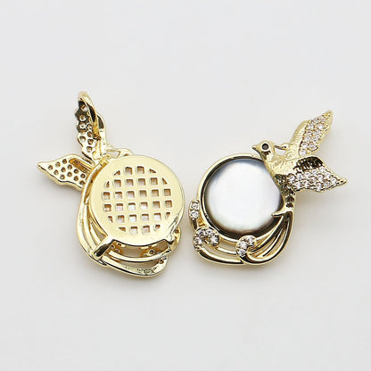 Round Shell Pendant With Rhinestones, Electroplated Finish, White Color