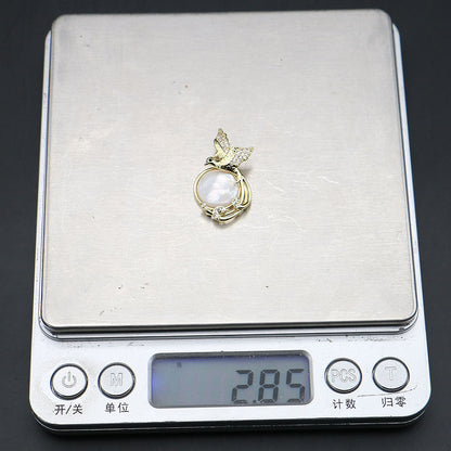 Round Shell Pendant With Rhinestones, Electroplated Finish, White Color