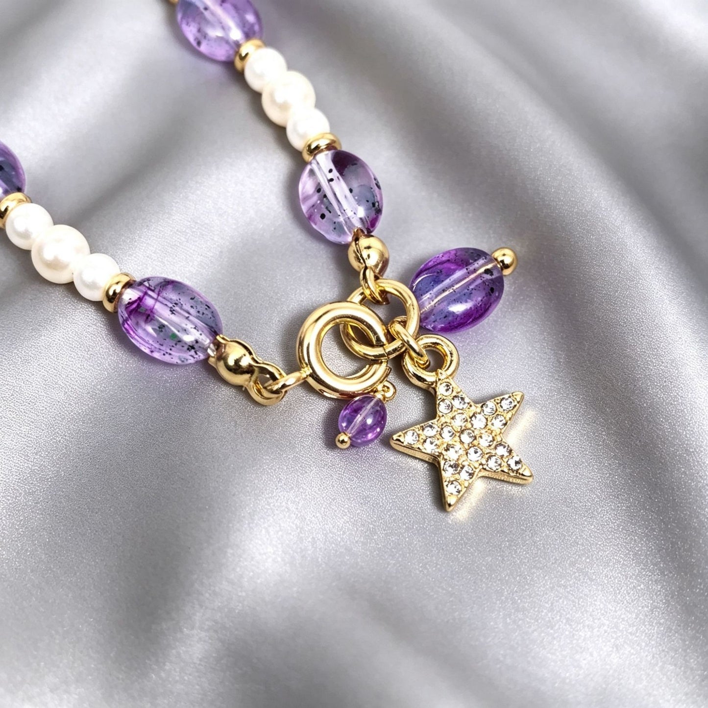 Pearl Beaded Chain Necklace For Women Featuring Acrylic Beading Craft