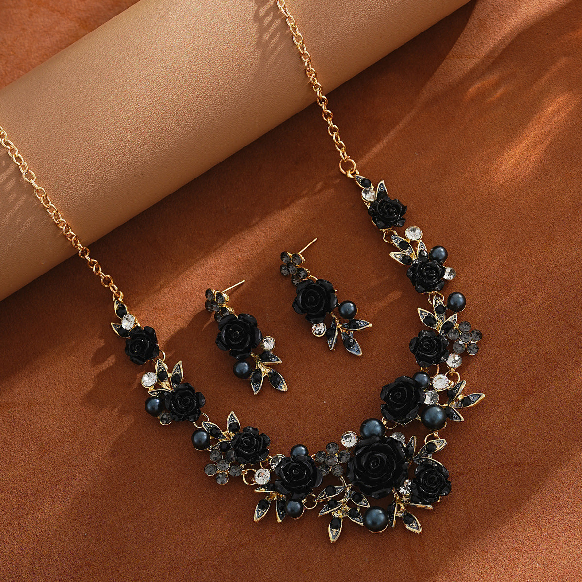 2 Pieces Set Sweet Flowers Necklace For Women Featuring Rhinestones And Alloy Material Jewelry Set