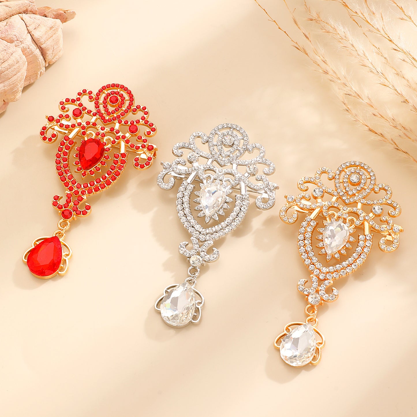 Water Droplets Pin In Zinc Alloy With Crystal Inlay Featuring Diamond Craftsmanship