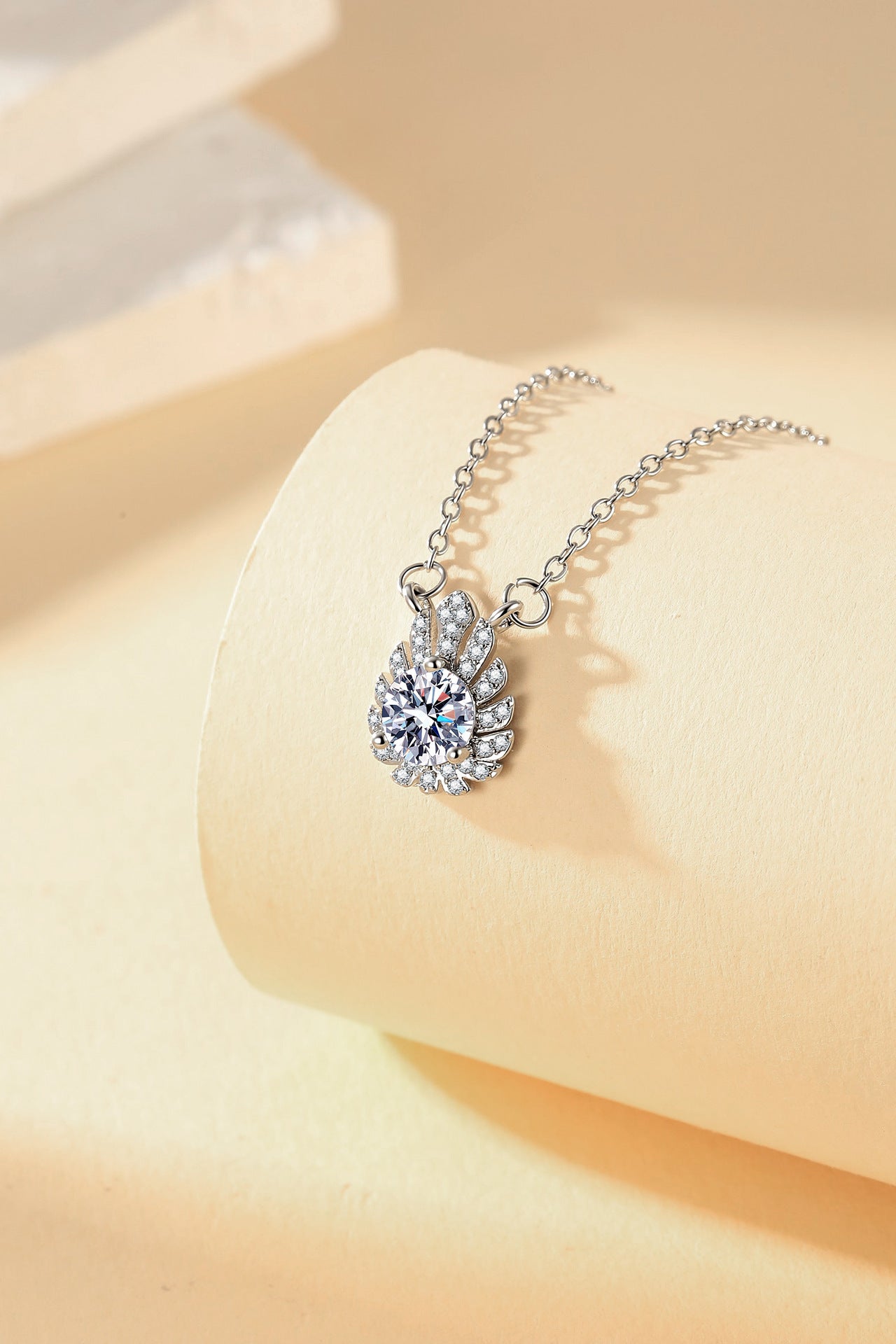 Water Droplets Necklace For Women In Electroplated Copper With Zircon Inlay And Cable Chain