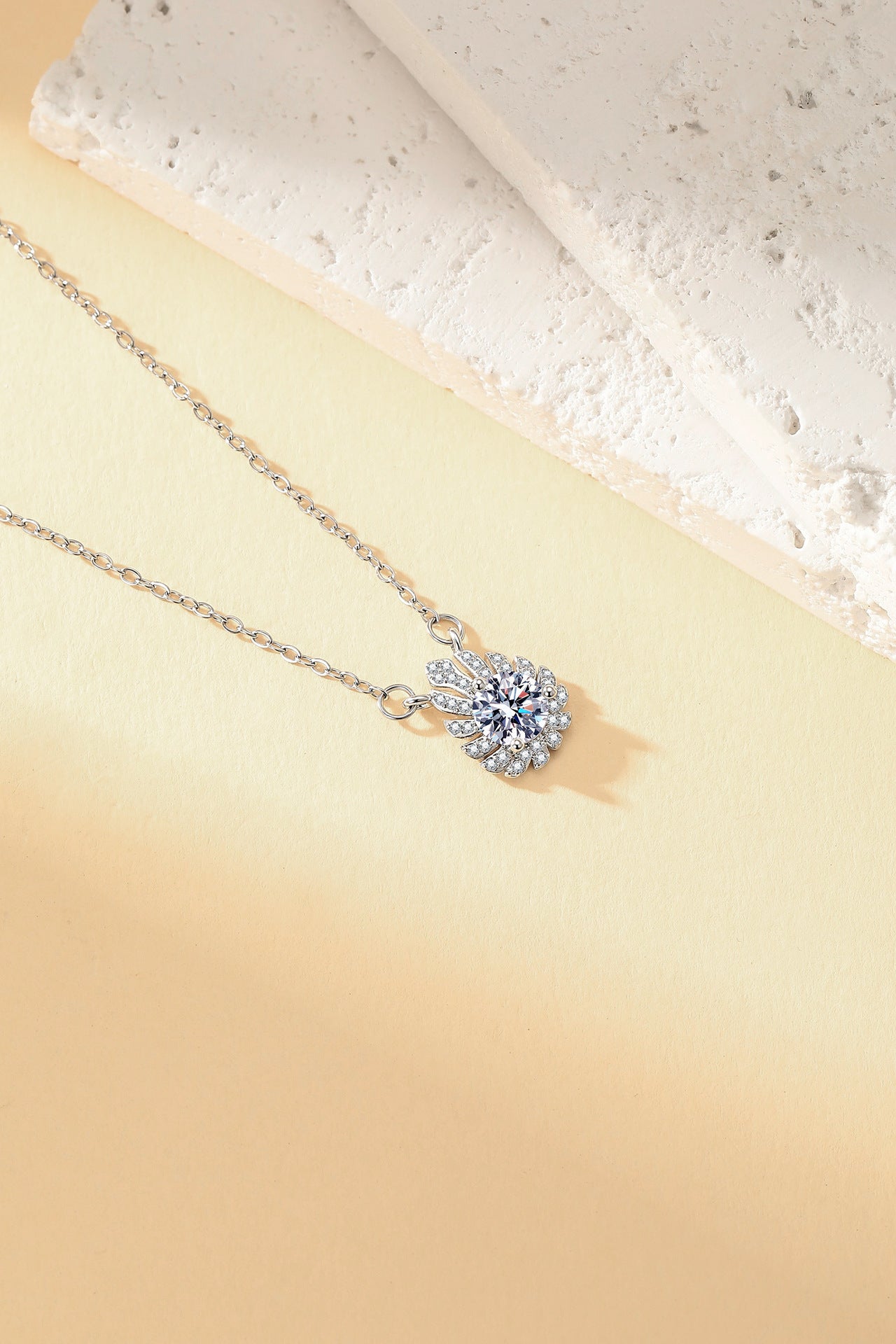 Water Droplets Necklace For Women In Electroplated Copper With Zircon Inlay And Cable Chain