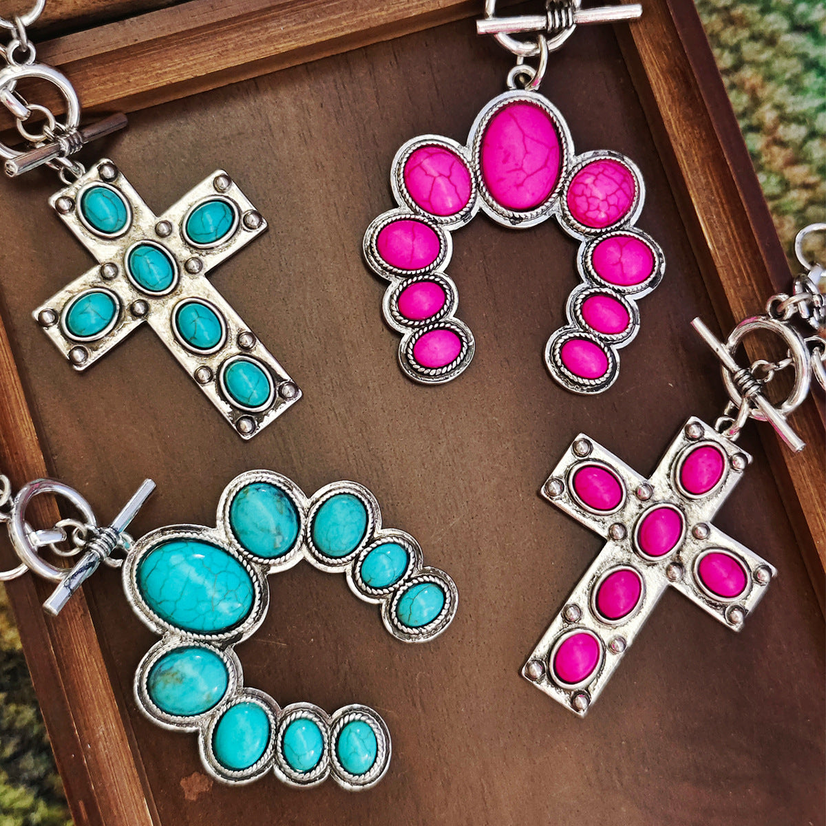 Electroplated Zinc Alloy Pendant With Turquoise Inlay, Featuring Zinc Alloy Chain In Bohemian Style For Women, Available In Cyan