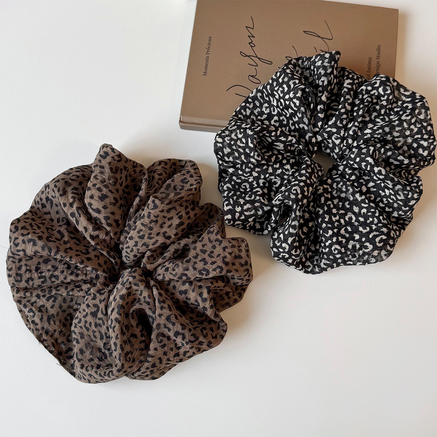 French Style Leopard Print Scrunchie For Women In Black & White, Made With Soft Gauze Material Hair Accessory