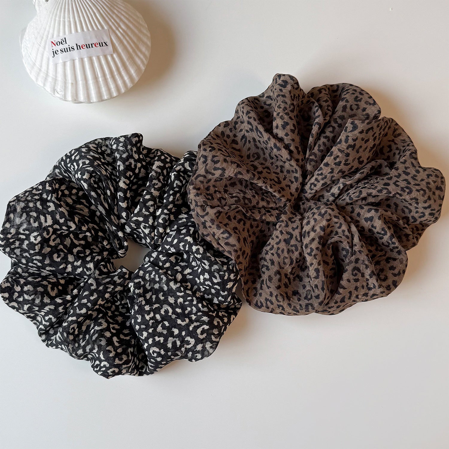 French Style Leopard Print Scrunchie For Women In Black & White, Made With Soft Gauze Material Hair Accessory