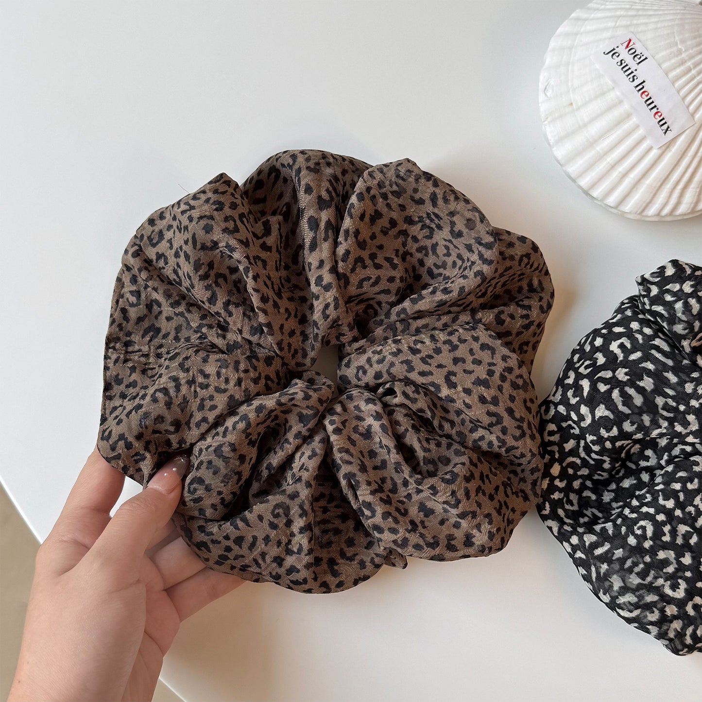 French Style Leopard Print Scrunchie For Women In Black & White, Made With Soft Gauze Material Hair Accessory