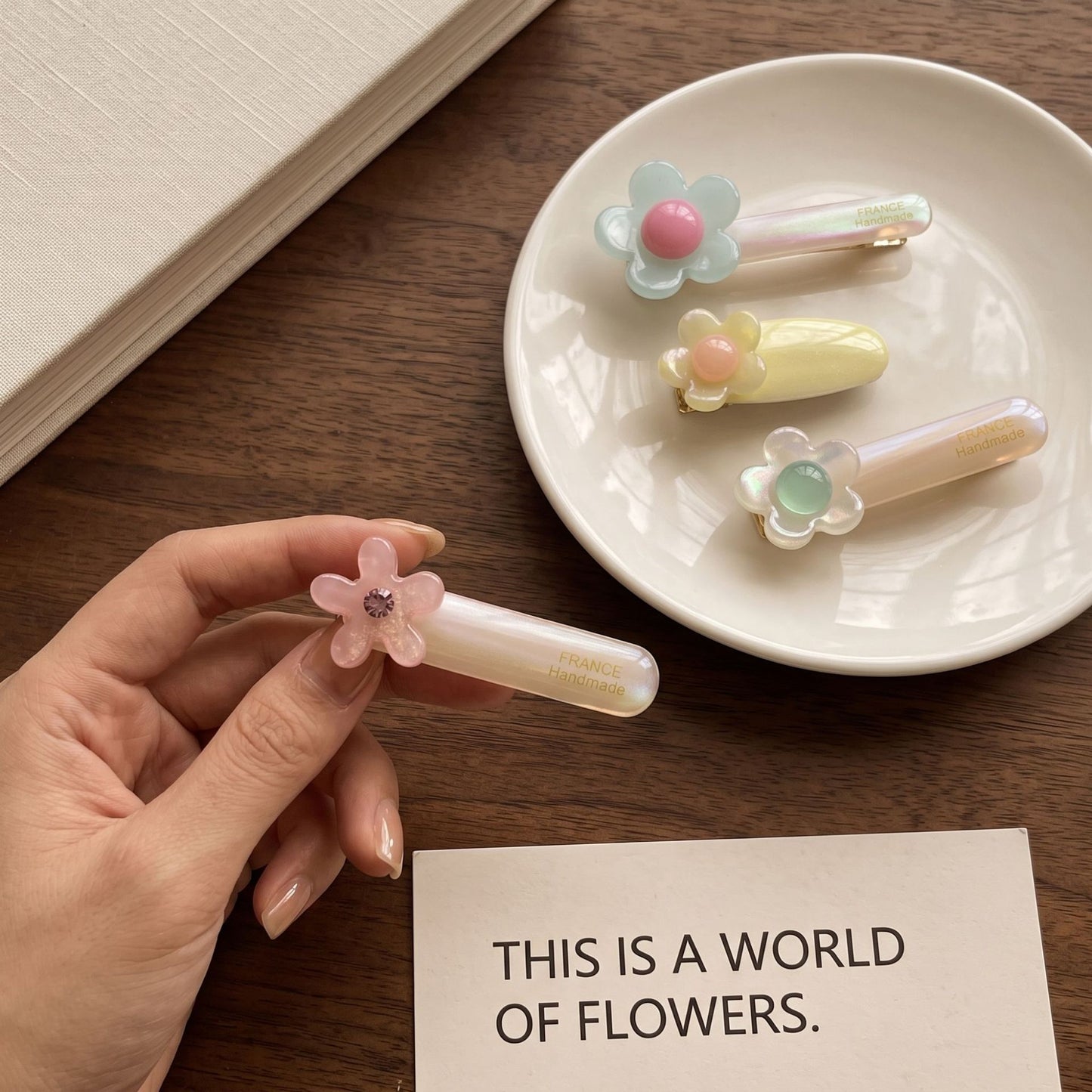 Commute Style Flowers Hairpin For Women Made Of Acetic Acid Sheets In Light Blue, Perfect For Summer