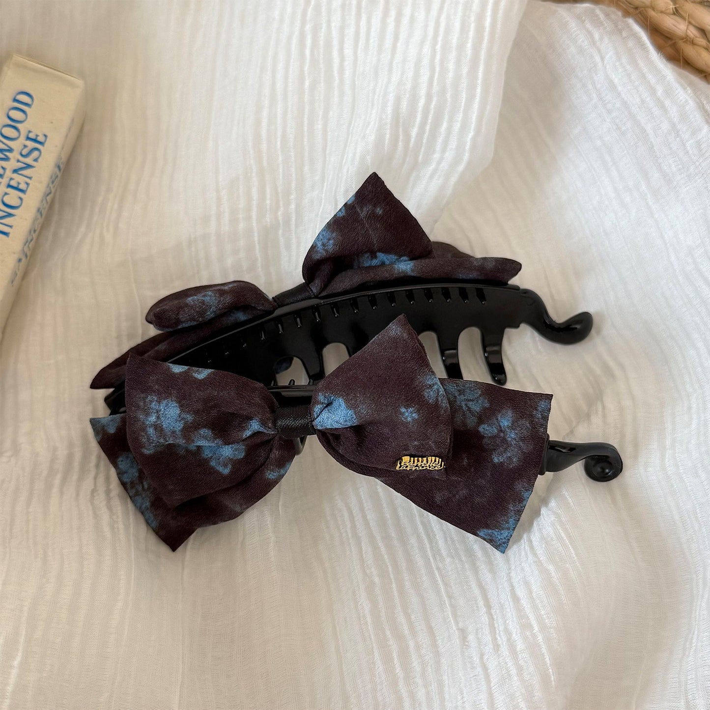 Bow Tie Banana Clip Hairpin For Women, Made Of Cloth, Available In Dyed Black