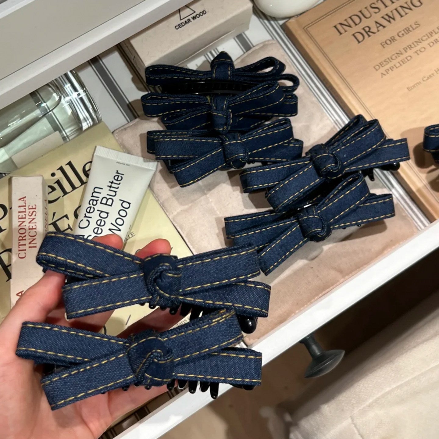 Cowboy Style Bow Tie Banana Clip Hairpin For Women In Denim Material