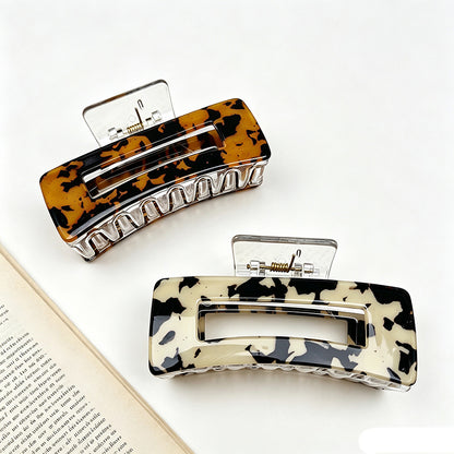 Original Design Leopard Print Hair Claws For Women Made Of Durable PS Material With Acrylic Inlay