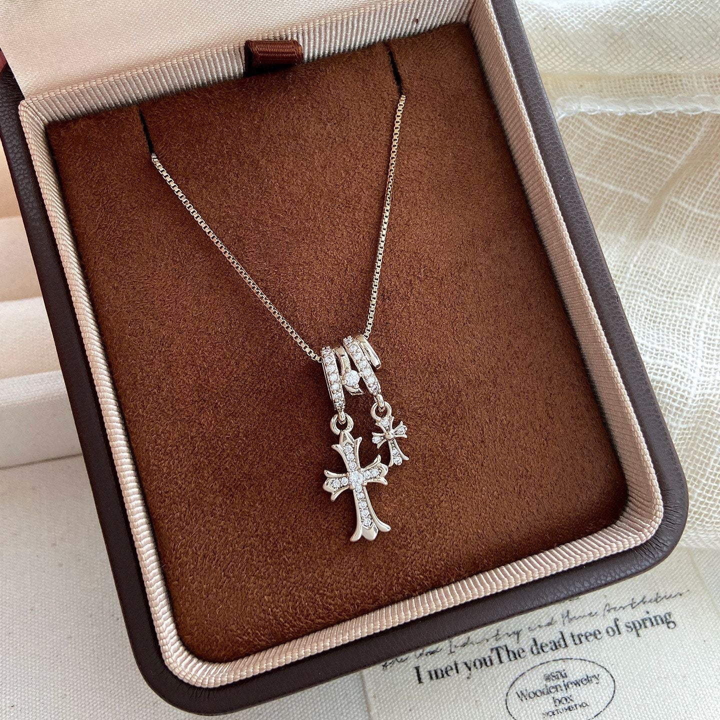 Classic Style Cross Necklace For Unisex, Copper Material With Electroplated Gold Plating And Cable Chain