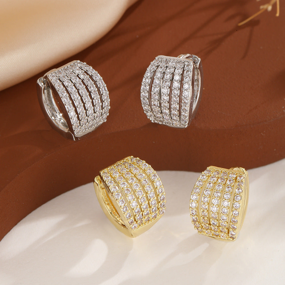 Luxurious Round Hoop Earrings For Women With Bezel Setting, Copper Base, KC Golden Plated, And Zircon Inlay