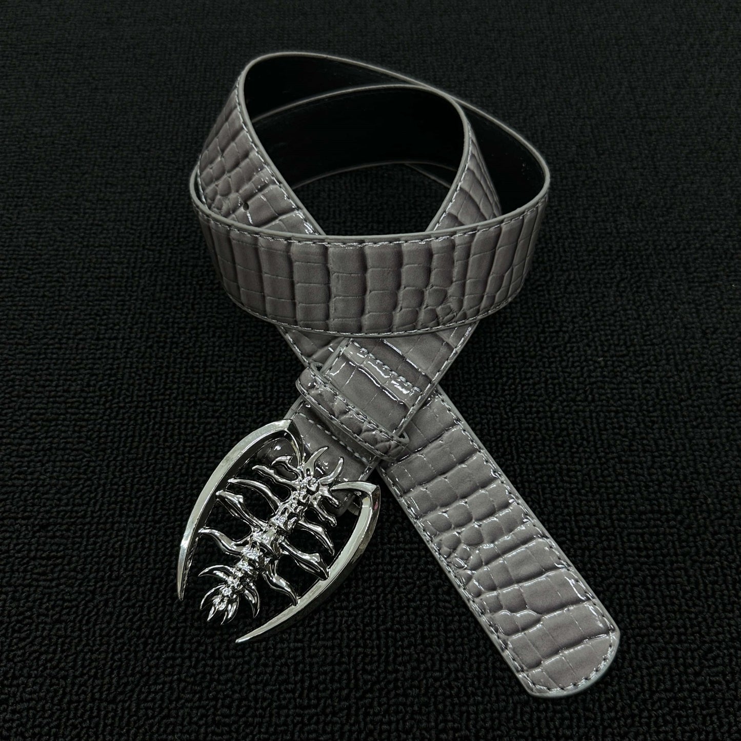 Scorpion Hip-Hop Belt With Smooth Alloy Buckle In Grey PU Leather