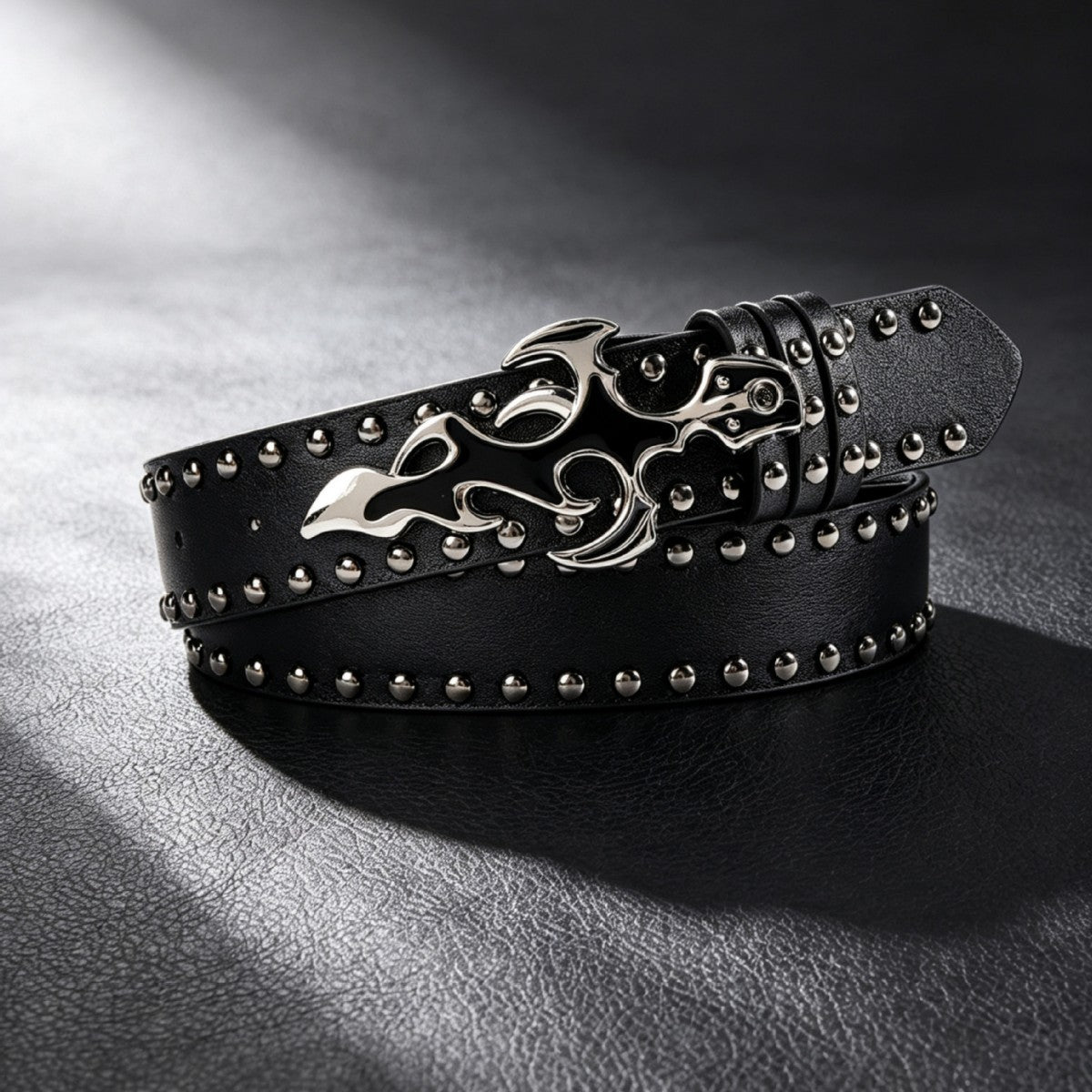 Punk Flame PU Leather Belt With Patent Leather Surface And Smooth Alloy Buckle