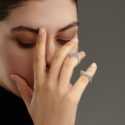 Geometric Silver Hip-Hop Rings For Women In Alloy With Rhinestones Featuring Electroplated Craftsmanship