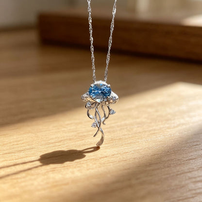 Sweet Ocean Blue Pendant Necklace For Women In Electroplated Alloy