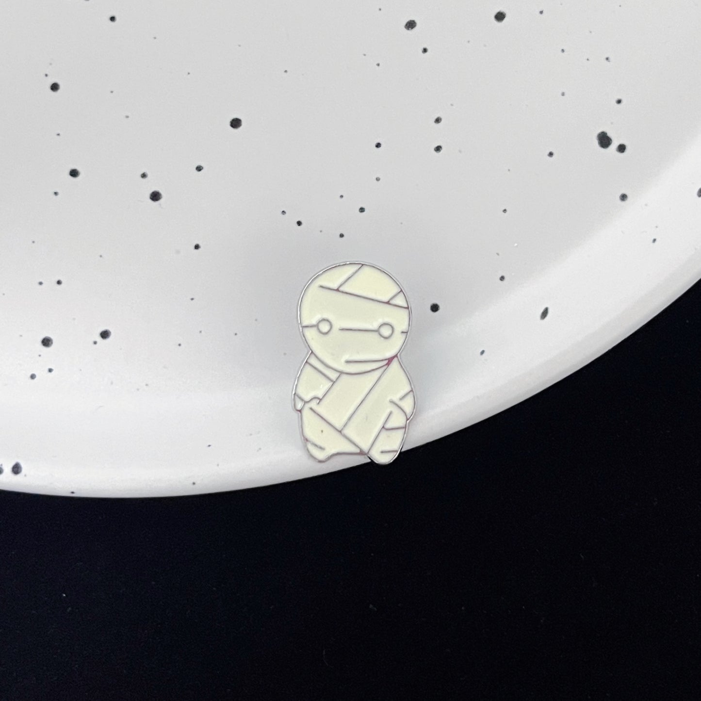 Cartoon Character Pin Made Of Zinc Alloy With Electroplated Finish, Perfect For Halloween