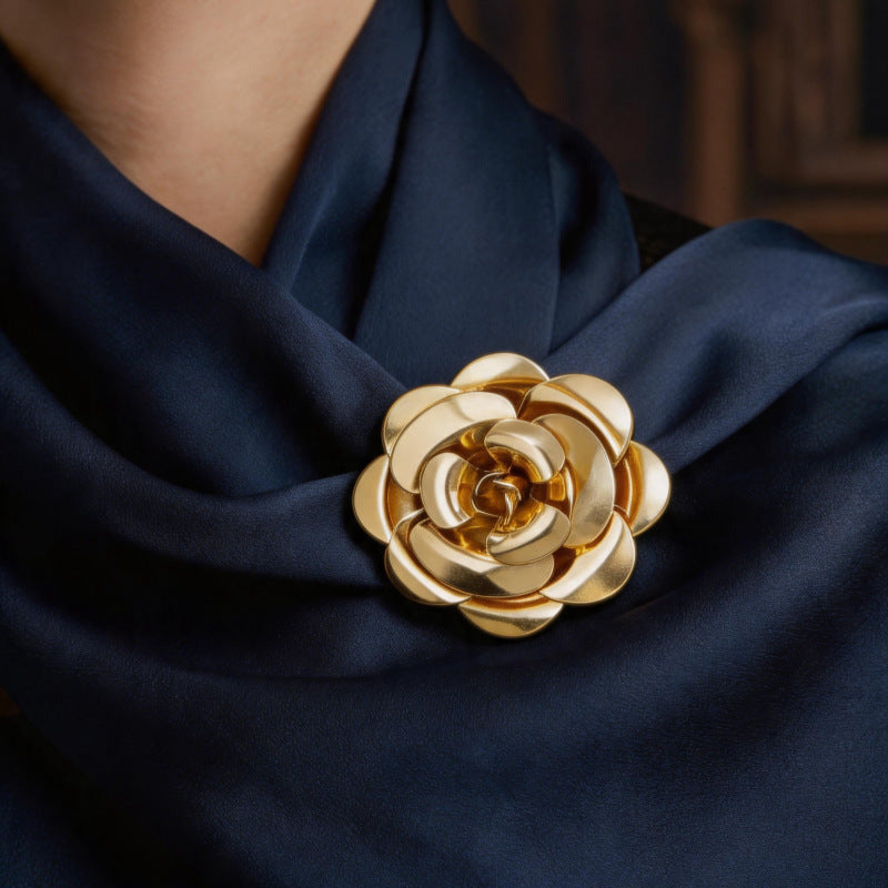 Flowers Pin Made Of Iron Featuring Electroplated Craftsmanship In Elegant Gold Finish
