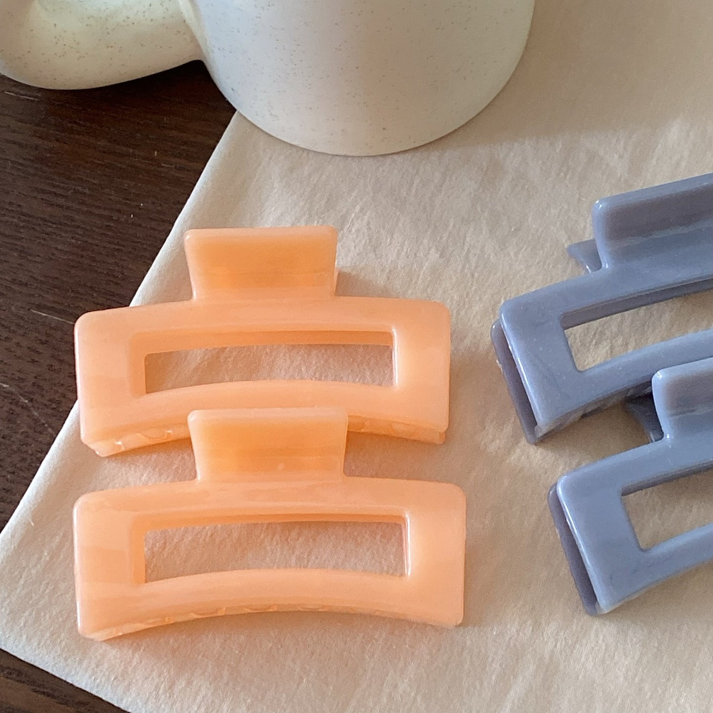 Sweet Coin Hair Claws For Women In Multicolor, Made With Mixed Materials Hairpin
