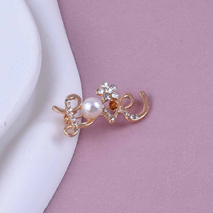 Love Pin Made Of Zinc Alloy With Rhinestones, Electroplated Finish In Gold