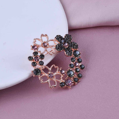 Flowers Pin In Rose Gold With Diamond Craft, Made Of Zinc Alloy And Inlaid With Rhinestones