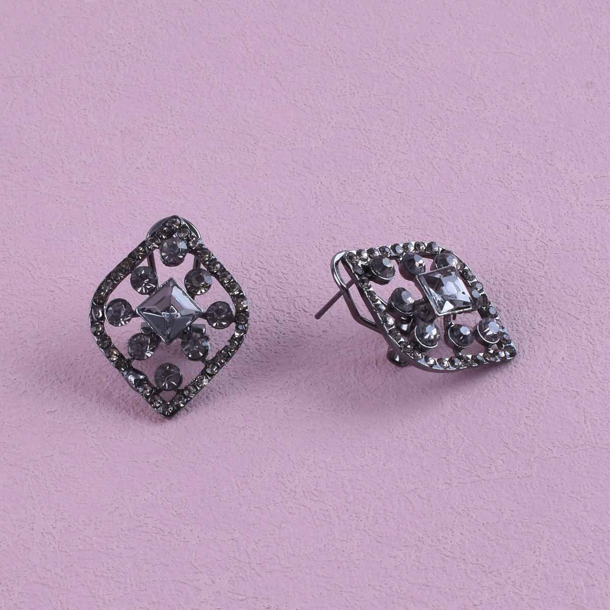Sweet Rhombus Stud Earrings For Unisex Featuring Dyed Black Zinc Alloy With Crystal Inlay