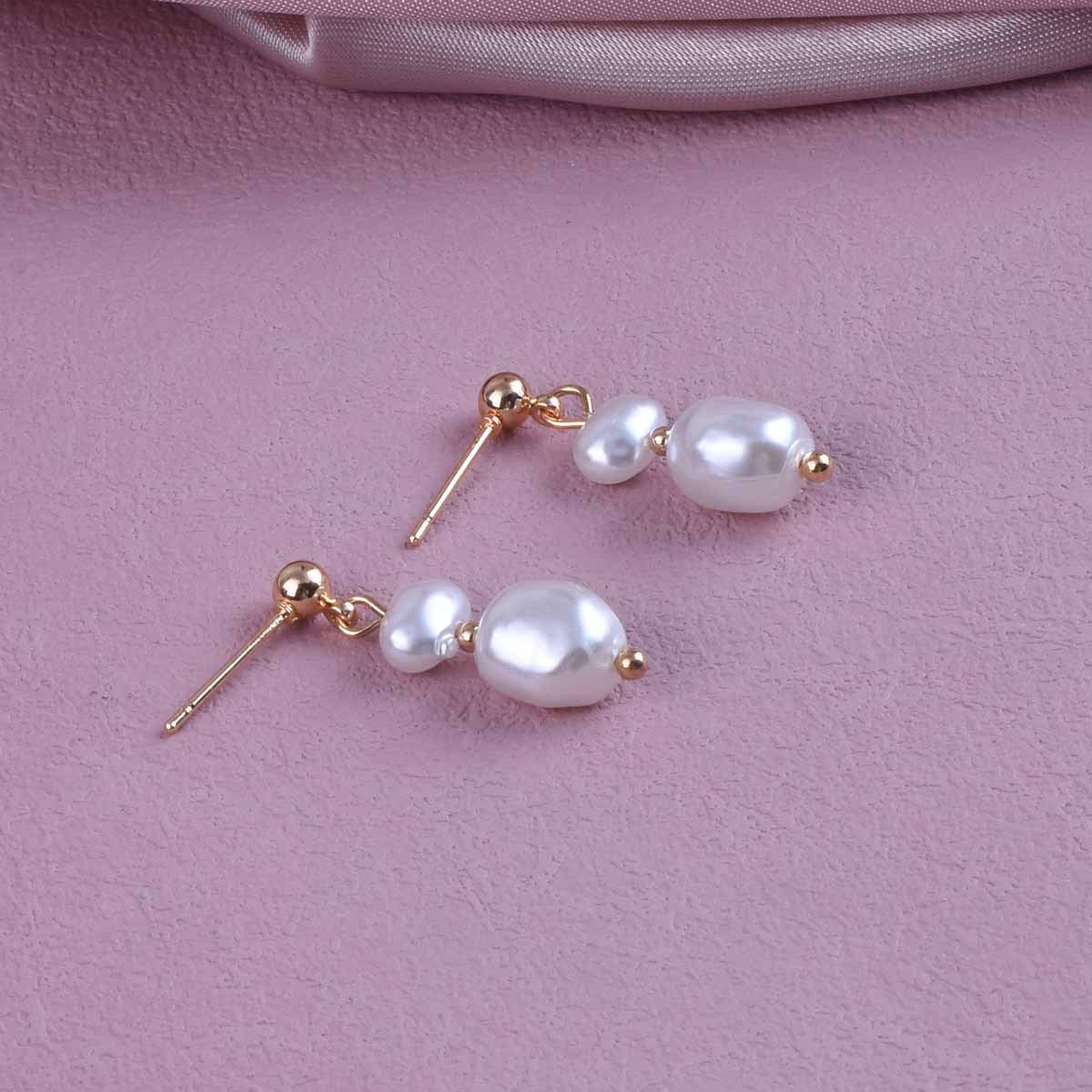 Sweet Geometric Clip Earrings In Electroplated Alloy With Artificial Pearl Inlay, Unisex Design
