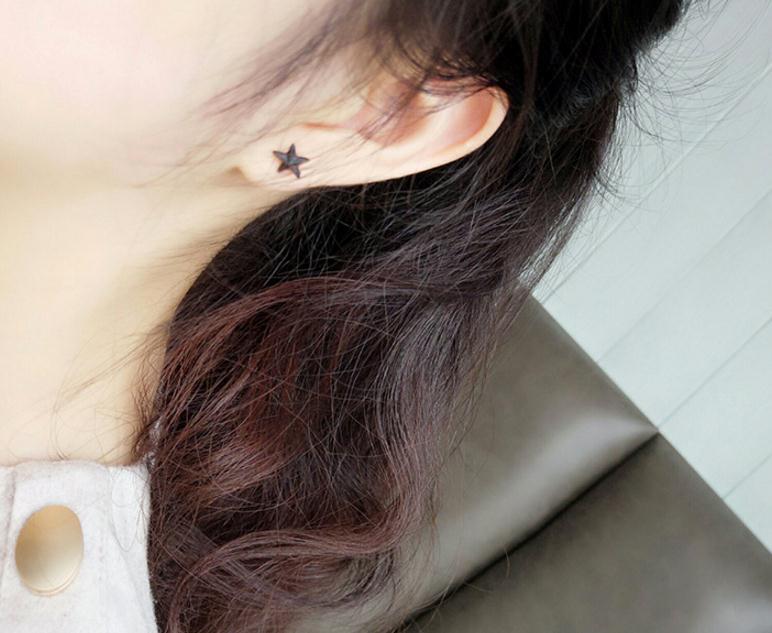 Asymmetrical Star Stud Earrings For Women In Alloy With Electroplated Finish
