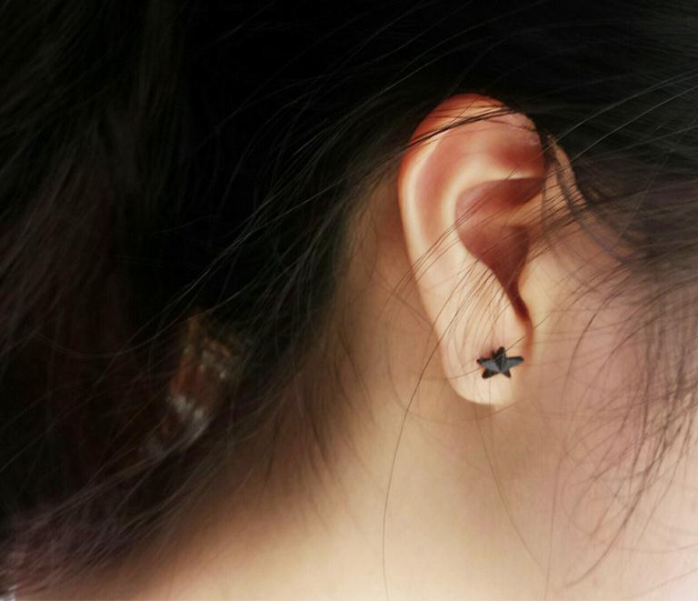 Asymmetrical Star Stud Earrings For Women In Alloy With Electroplated Finish