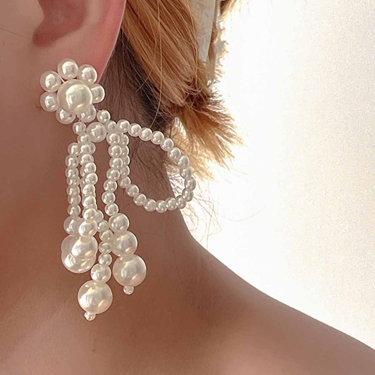 Retro Flowers Earrings With Zinc Alloy And 304 Stainless Steel Ear Pins Featuring Tassel Design And Artificial Pearl Inlay For Unisex