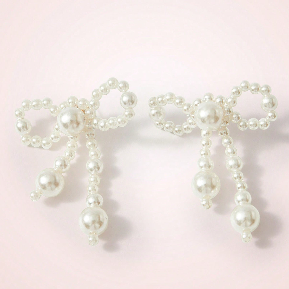 Retro Flowers Earrings With Zinc Alloy And 304 Stainless Steel Ear Pins Featuring Tassel Design And Artificial Pearl Inlay For Unisex