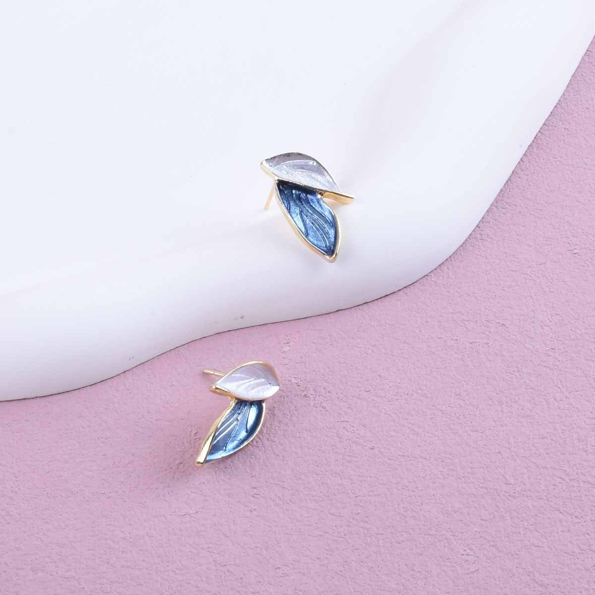 Simple Style Leaves Earrings For Unisex, Made Of Zinc Alloy With Electroplated Finish And 304 Stainless Steel Ear Pins