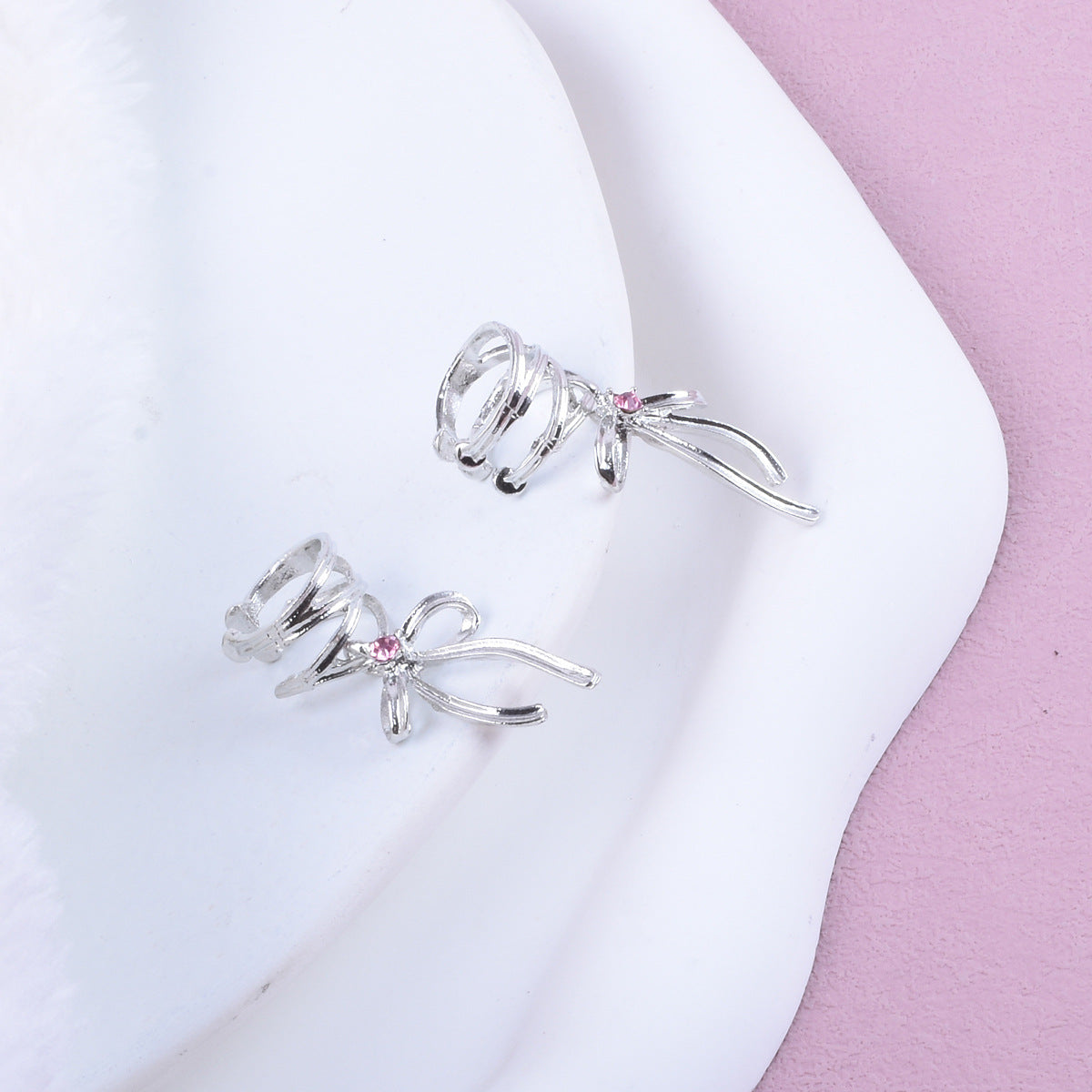 Silver Bow Tie Clip Earrings For Unisex Featuring Electroplated Zinc Alloy With Sweet Style
