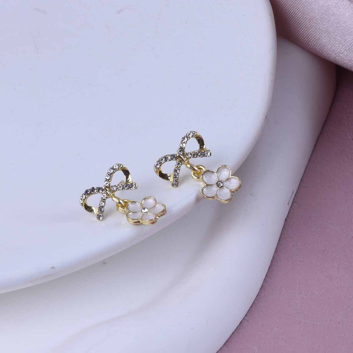 Sweet Gold Tassel Bow Tie Earrings In Alloy, Unisex Style