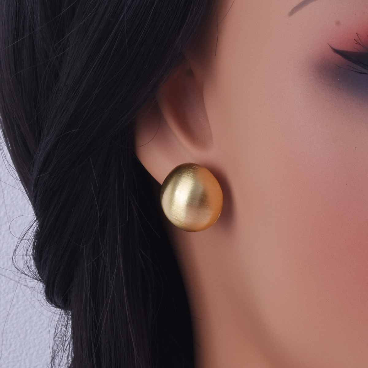 Sweet Semicircle Stud Earrings For Unisex Featuring Brushed Gold Zinc Alloy